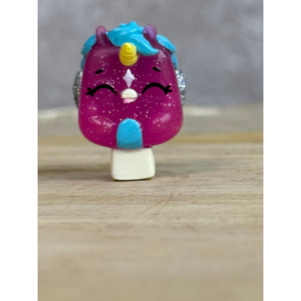 Hatchimal‎ Colleggtible  Lil Unicorn Sparkle Surprise Toy Figure Pink Blue